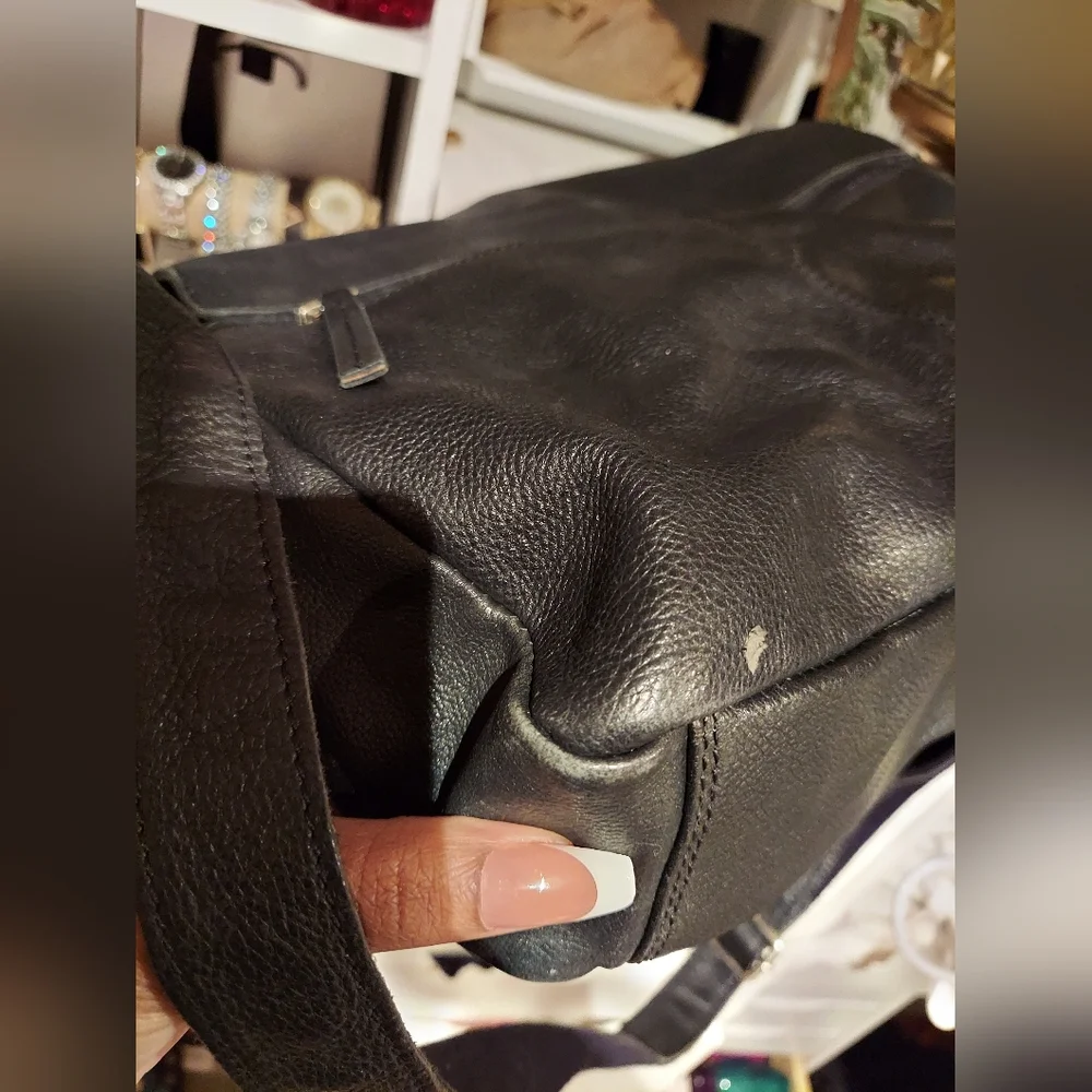 Rowallan of Scotland black leather messenger bag with crossbody strap - Picture 9 of 10